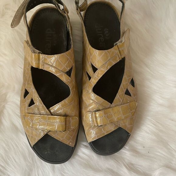 Durea tan croc embossed adjustable Velcro straps & hooks sandals SZ US8.… - Picture 3 of 11